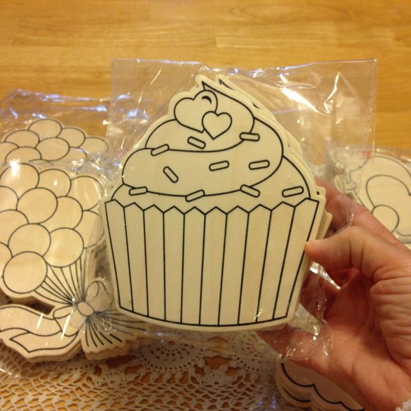 Thin Cut Outs - 53 pieces - Class crafts projects, art, teacher resources - Picture 3 of 9